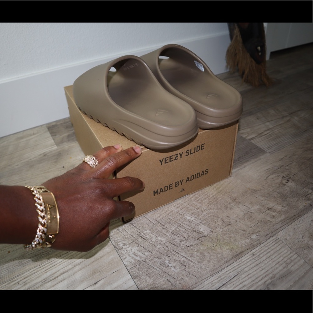 Yeezy Slide Core